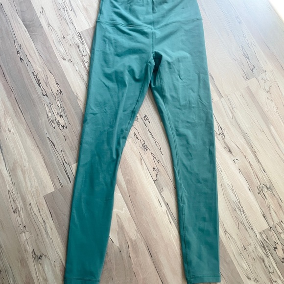 Green Prana leggings. Size small - Picture 4 of 4